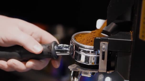 Barista Grinds Fresh Coffee Beans Professional Coffee Grinder Prepare Hot — 图库视频影像