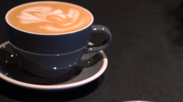 Two Cups Latte Art Coffee Table Coffee Shop Close Cappuccino — Stockvideo