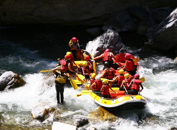 Kayaker in white water — Stock Photo, Image