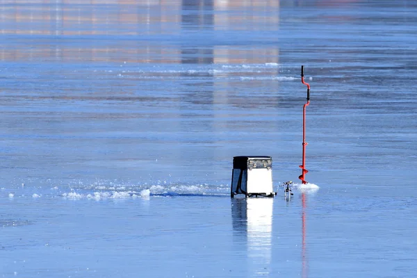 Pesca en hielo —  Fotos de Stock