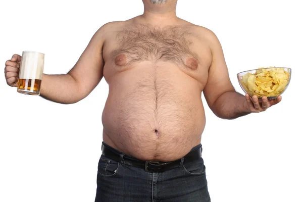 bira, cips ve tv uzak tutan şişman bir adam