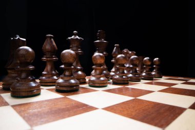 Gemideki Satranç Parçalarının Yakın Çekimi, Tahta Satranç, Satranç Yarışması