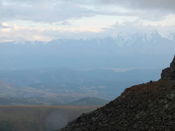 Βουνά Και Ουρανός Βουνοκορφές Ταξίδια Στα Βουνά — Φωτογραφία Αρχείου