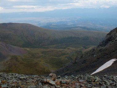  dağlar ve gökyüzü, dağ zirveleri, dağlarda seyahat