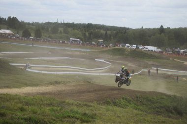  Motokros, motosikletçi, motosikletçi, sporcu, beşiği olan motosiklet