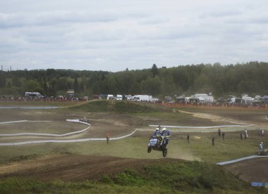  Motokros, motosikletçi, motosikletçi, sporcu, beşiği olan motosiklet