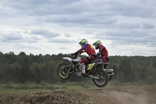 Motocross Motorradfahrer Sportler Motorrad Mit Wiege — Stockfoto