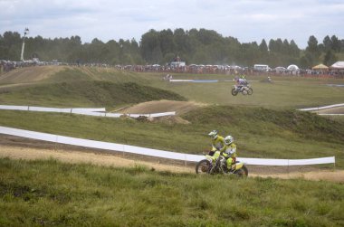  Motokros, motosikletçi, motosikletçi, sporcu, beşiği olan motosiklet