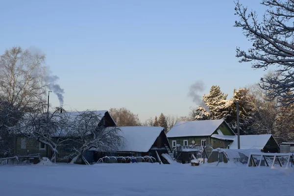Старый Дом Сельской Местности Зимой — стоковое фото