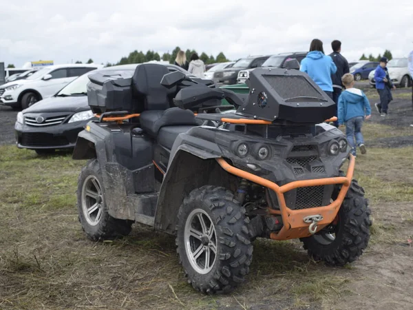 Quad Rower Przekładnią Drodze — Zdjęcie stockowe