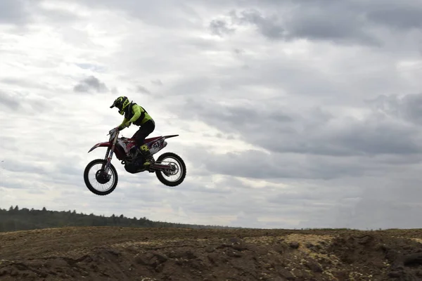 Motocross Jeździec Drodze — Zdjęcie stockowe
