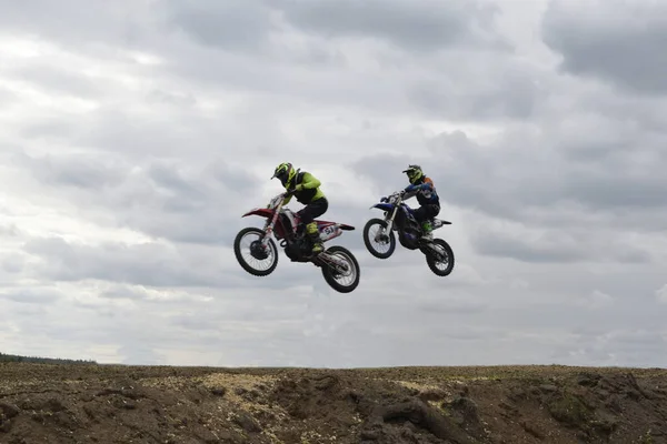 Motociclistas Salto Motocross — Fotografia de Stock