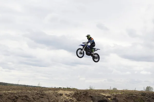 Motorrijder Een Motorfiets Lucht — Stockfoto