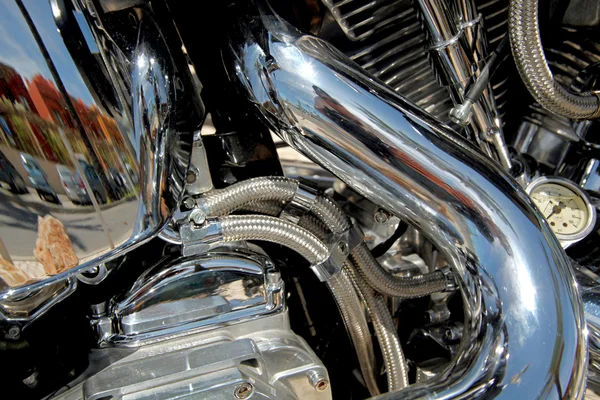 Motorcykel motor. röd tank och krom metall finish motor. Super — Stockfoto