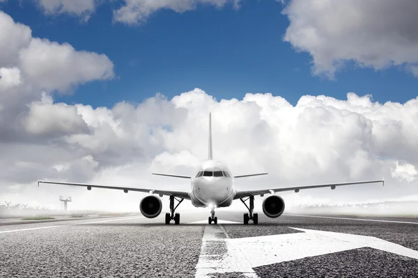 Takeoff plane in airport — Stock Photo, Image