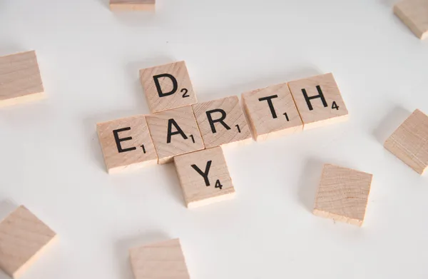 Earth Day Scrabble-Konzept — Stockfoto