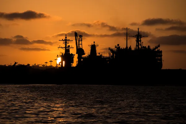 USNS Brücke t-Aoe 10 — Stockfoto