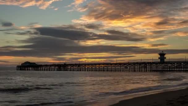 Seal beach pier zonsondergang time-lapse — Stockvideo