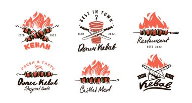 Kebap ya da shawarma amblemi seti. Türk mutfağı, şiş ya da ızgara etle döner tükürük. Restoran, barbekü barı, barbekü sembolü.