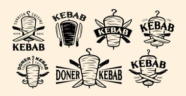 Doner Kebap rozeti ayarlandı. Fast food etiketleri, amblemler, logolar. Shashlik, et dükkanı, restoran, ızgara kafe