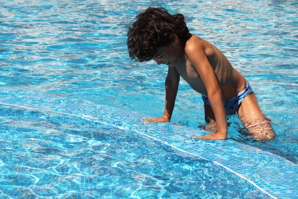 Dans la piscine — Photo