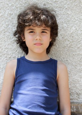 güzel kıvırcık çocuk