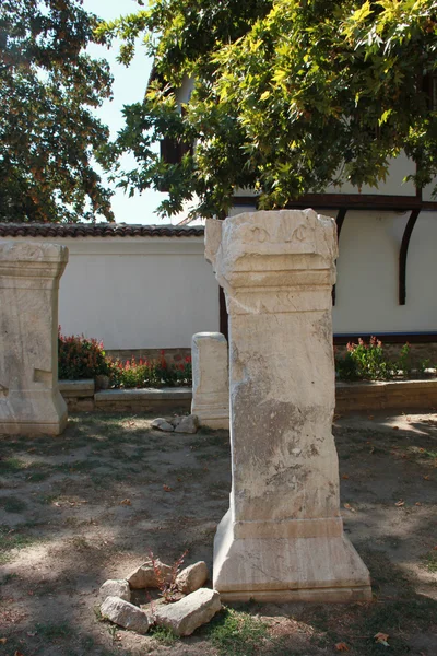 Ancient column — Stock Photo, Image