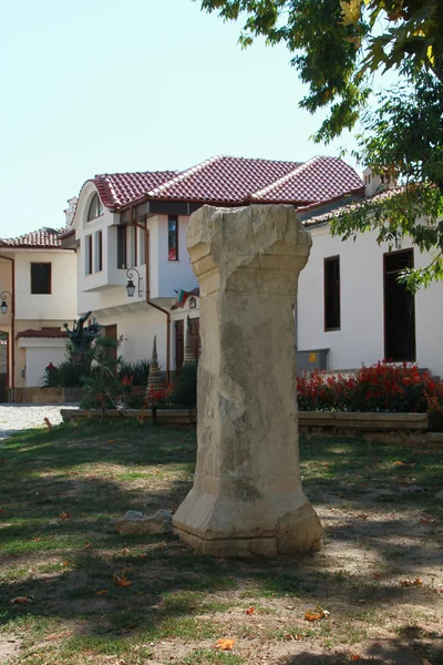 Древняя колонна — стоковое фото