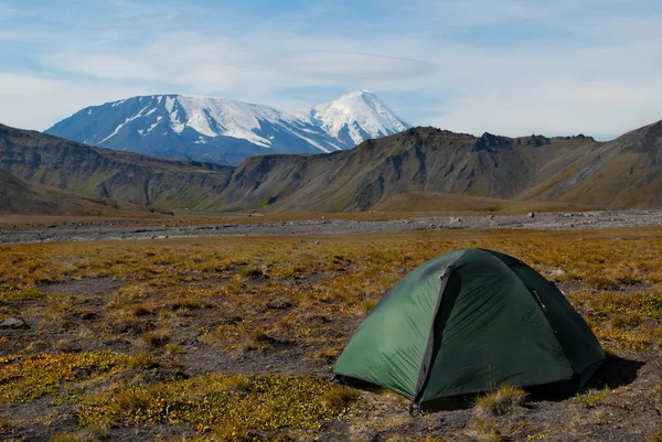 Tourist tent on mountain — Stock Photo, Image