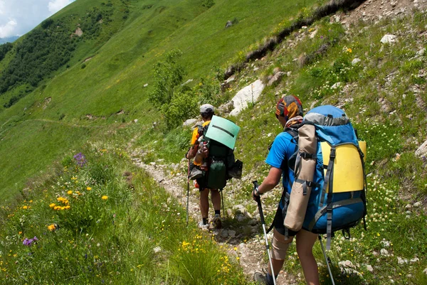 Escursionisti in montagna — Foto Stock