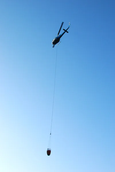 Helicóptero de incêndio — Fotografia de Stock