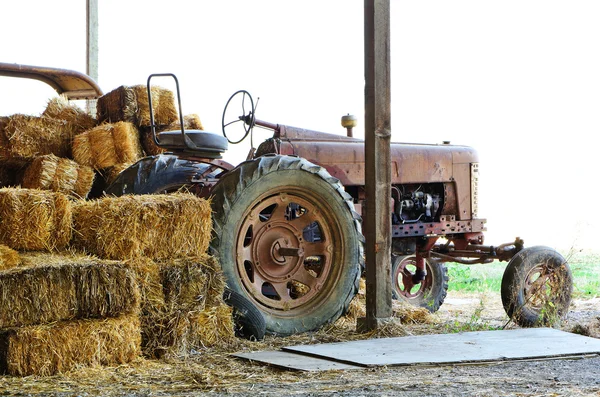 Ancien tracteur — Photo