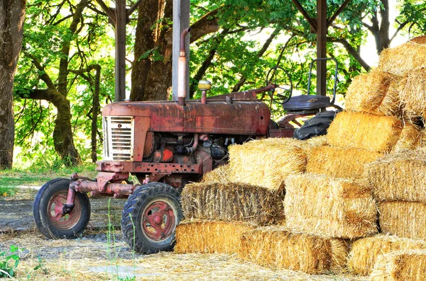 Old Tractor — Stock Photo, Image