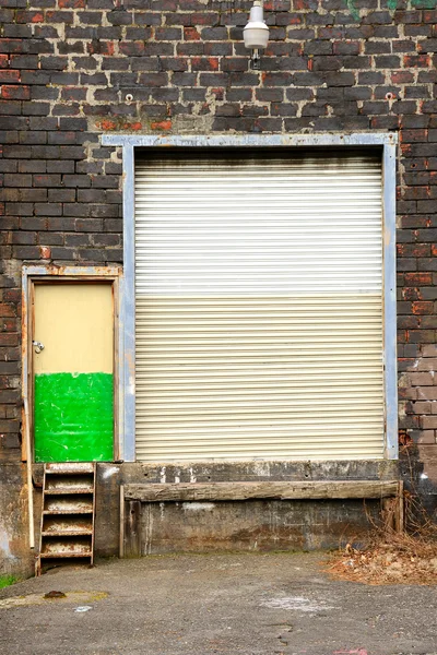 Garážové dveře — Stock fotografie