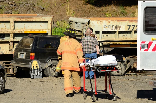 SUV v Train — Stock Photo, Image