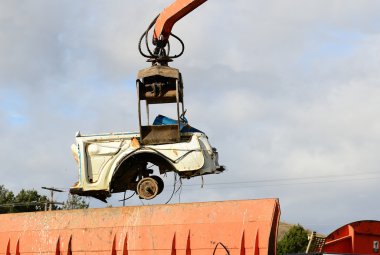 Yükleyici kırıcı