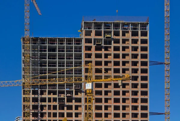 Abstraktní Fragment Moderní Výstavby Vysokohorského Obytného Komplexu Výstavba Moderních Bytových — Stock fotografie