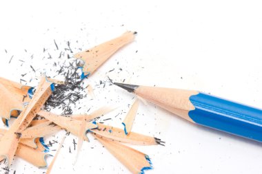 Kalem açacağı beyaz arkaplanda izole edildi.