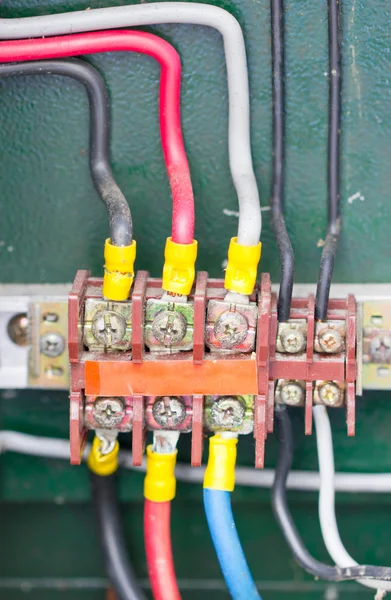 Primer plano de los circuitos eléctricos . — Foto de Stock