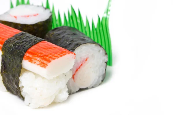 Sushi al sakè e sushi al maki . — Foto Stock