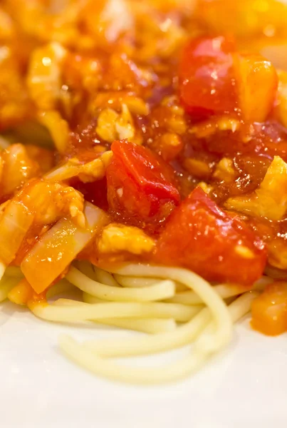 Espaguetis y salsa de tomate. — Foto de Stock