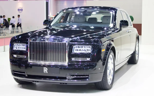 Rolls royce araba ekranda — Stok fotoğraf