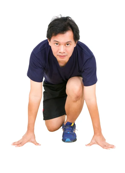 Asiatische Mann bereit zu laufen isoliert auf weiß — Stockfoto