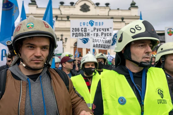 Sofia Bulgarije Februari 2022 Politie Brandweer Protesteerden Buiten Regering Eisten — Stockfoto