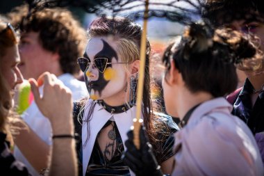 Sofya, Bulgaristan - 18 Haziran 2022: LGBT hakları lezbiyeni, eşcinsel, transeksüel ve biseksüel destekleme amaçlı Sofya Onur etkinliği 15 'inci kez Sofya' da düzenleniyor.