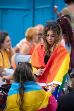 Sofya, Bulgaristan - 18 Haziran 2022: LGBT hakları lezbiyeni, eşcinsel, transeksüel ve biseksüel destekleme amaçlı Sofya Onur etkinliği 15 'inci kez Sofya' da düzenleniyor.