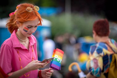 Sofya, Bulgaristan - 18 Haziran 2022: LGBT hakları lezbiyeni, eşcinsel, transeksüel ve biseksüel destekleme amaçlı Sofya Onur etkinliği 15 'inci kez Sofya' da düzenleniyor.