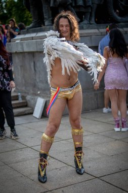 Sofya, Bulgaristan - 18 Haziran 2022: LGBT hakları lezbiyeni, eşcinsel, transeksüel ve biseksüel destekleme amaçlı Sofya Onur etkinliği 15 'inci kez Sofya' da düzenleniyor.
