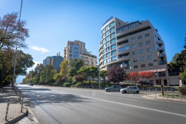Sofya, Bulgaristan - 09 Ekim 2022: Başkent Cherni Vrah Bulvarı 'ndaki bir binanın görüntüsü, bina yirminci yüzyılın sonunda inşa edildi. Sofia, 9 Ekim 2022