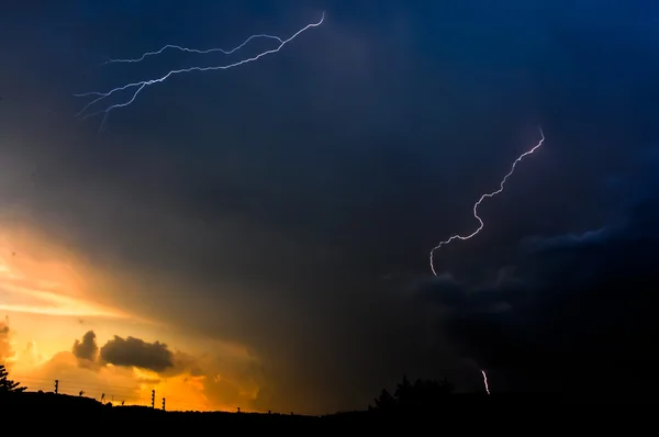 Zonsondergang bliksem — Stockfoto